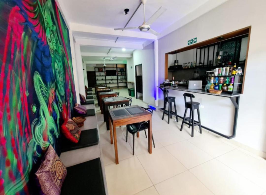 Kanaq Hotel Tours Летисия Экстерьер фото