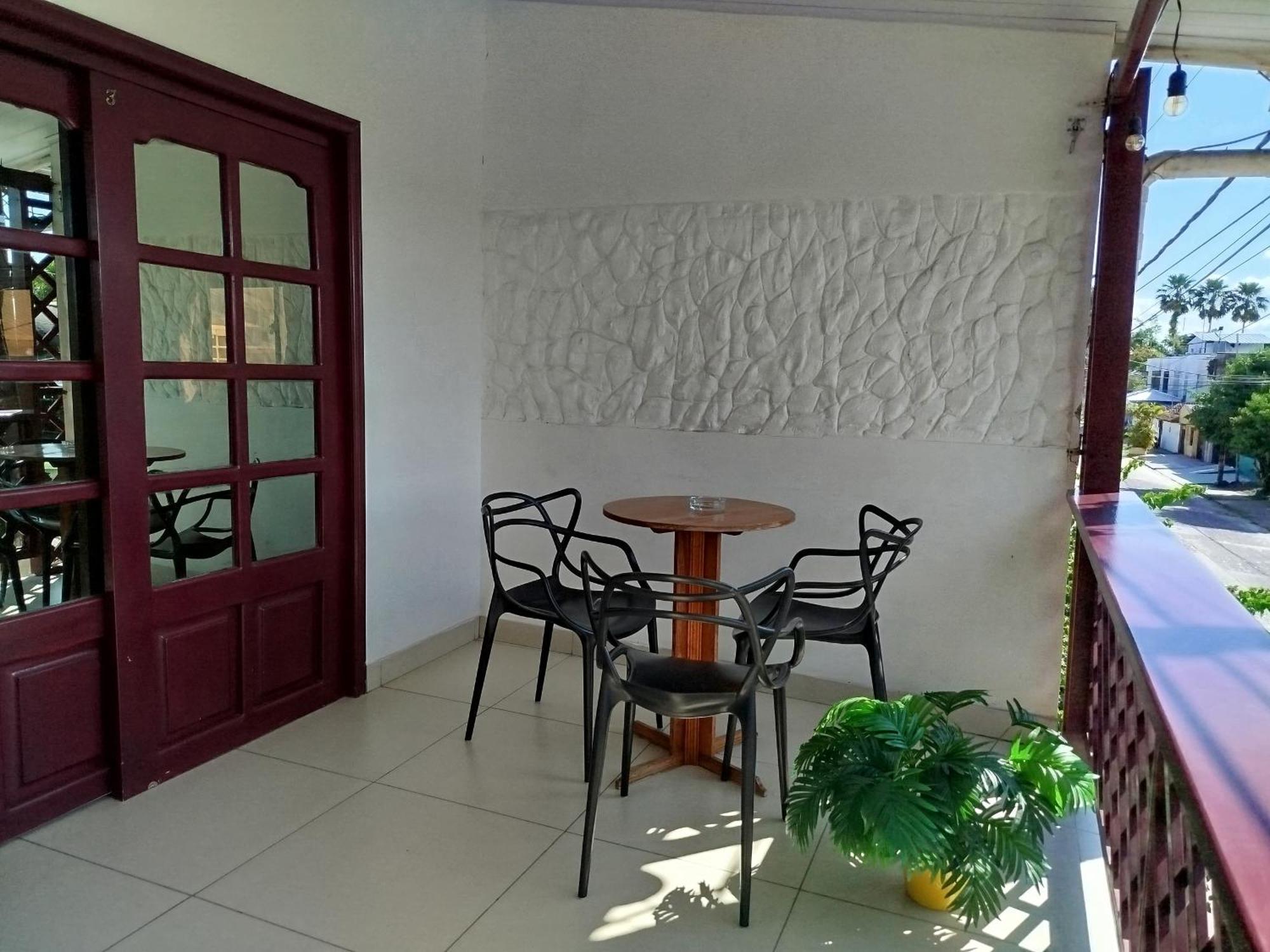 Kanaq Hotel Tours Летисия Экстерьер фото